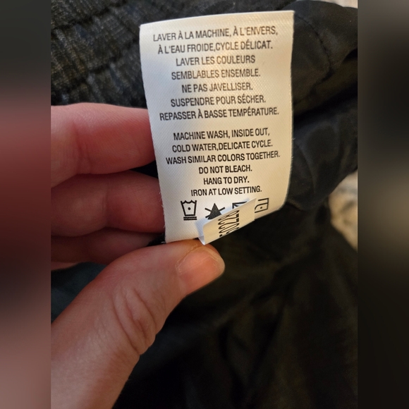 Reitmans drawstring dress pant. Size 8. Charcoal plaid. Straight leg. 4 pockets - Picture 10 of 13